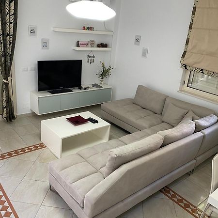 A Cozy Duplex In The Lalzi Bay Villa Durrës Exterior foto