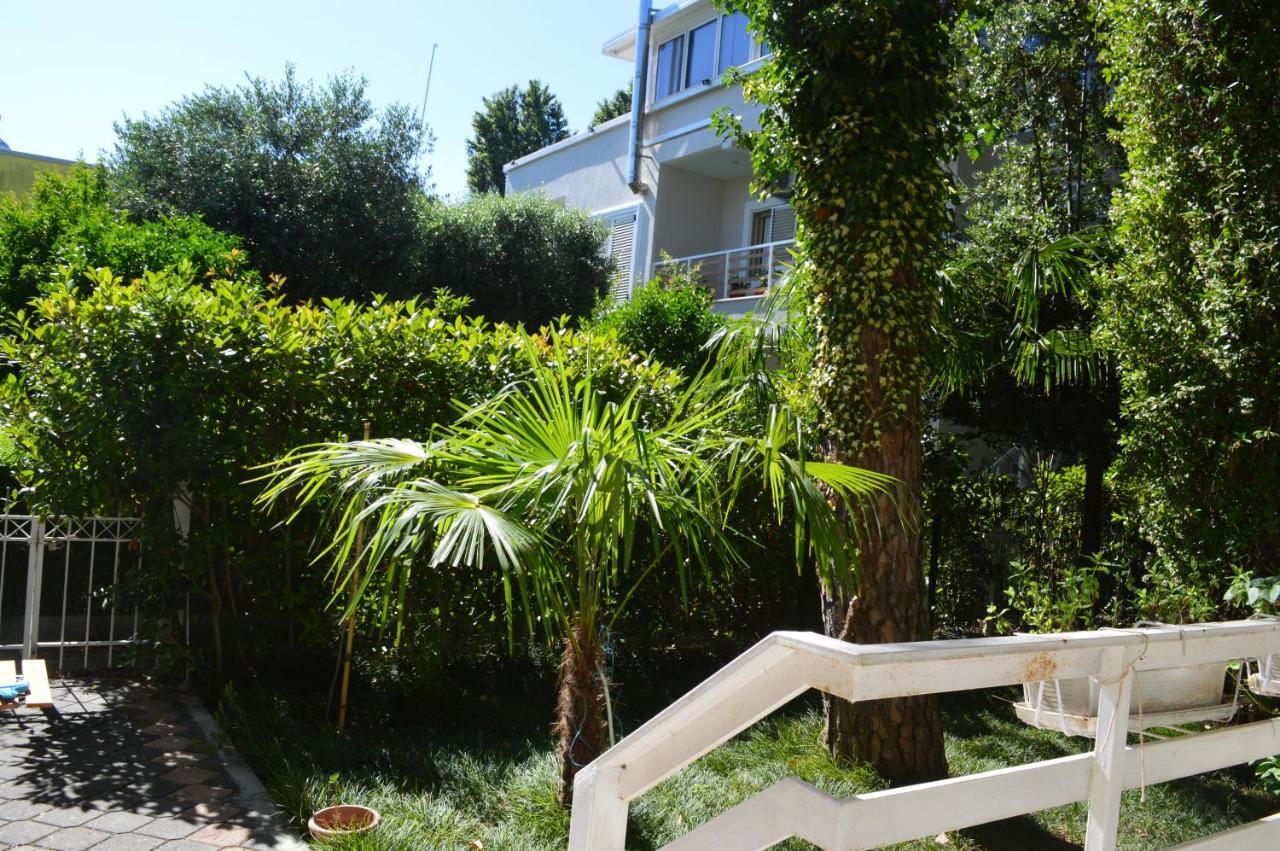 A Cozy Duplex In The Lalzi Bay Villa Durrës Exterior foto